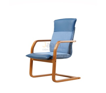 Офисный стул Берлин/В комб. Кожа нестандартная/база дерево