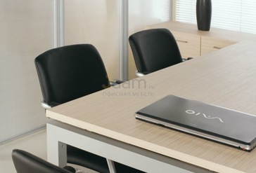 Стол для переговоров Reventon